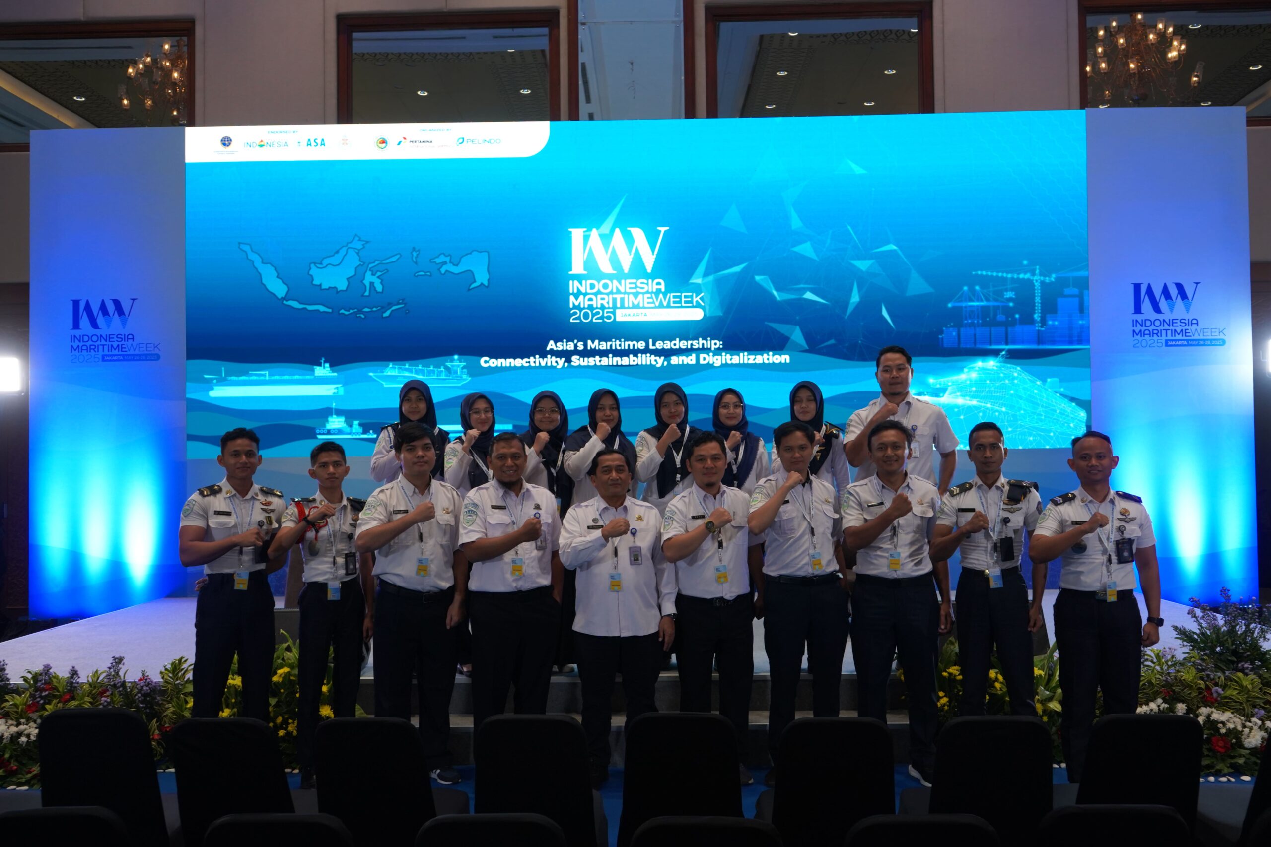 TINGKATKAN WAWASAN DI BIDANG MARITIM, STMKG TURUT MENGHADIRI OPENING CEREMONY THE 1ST INDONESIA MARITIME WEEK 2025