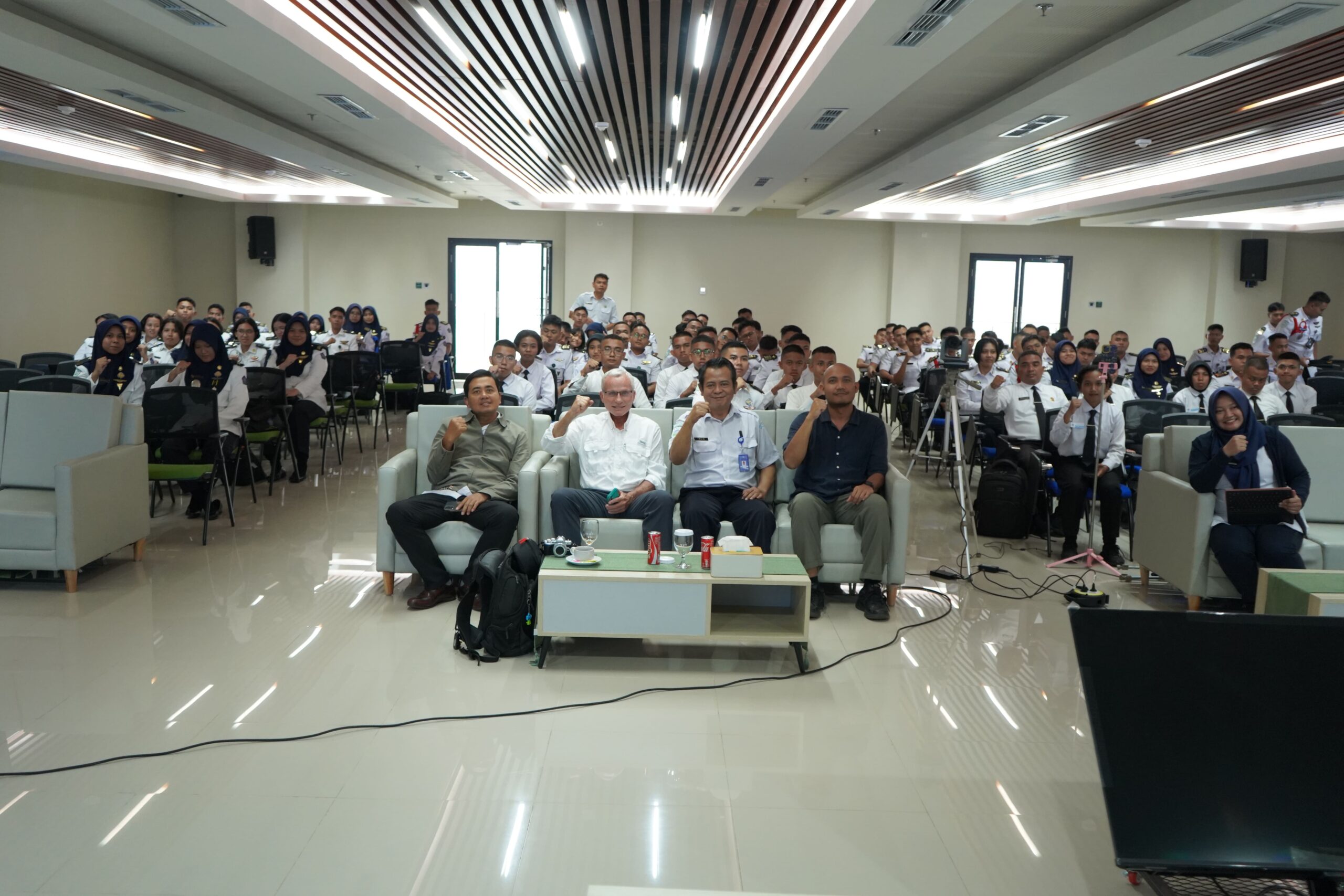 TINGKATKAN KESIAPSIAGAAN BENCANA, STMKG GELAR KULIAH UMUM BERSAMA SOCIETY OF EXPLORATION GEOPHYSICISTS