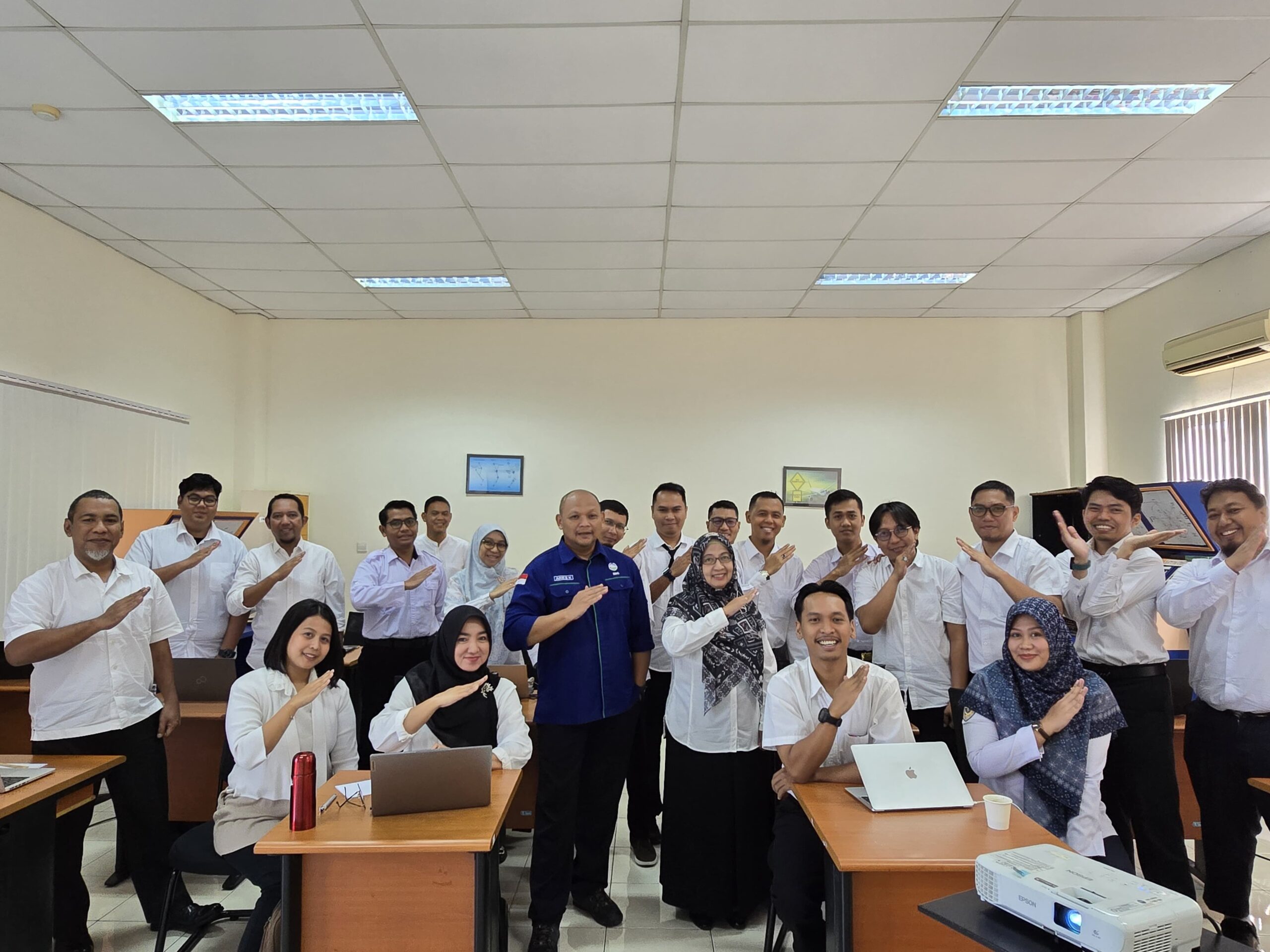 STMKG DUKUNG PENINGKATAN KOMPETENSI METEOROLOGI PENERBANGAN MELALUI DIKLAT DI PPI CURUG